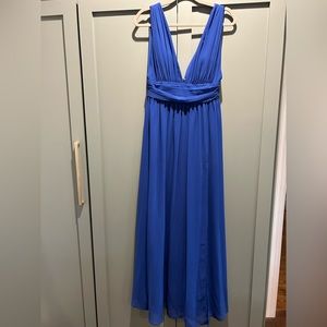 Lulu’s long blue dress